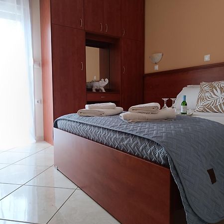 Prince Apartments Volissos Bagian luar foto